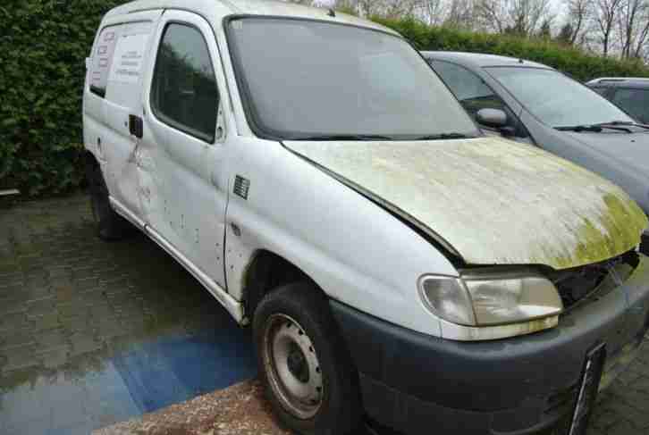 Citroene Berlingo 2.0 HDi Unfall
