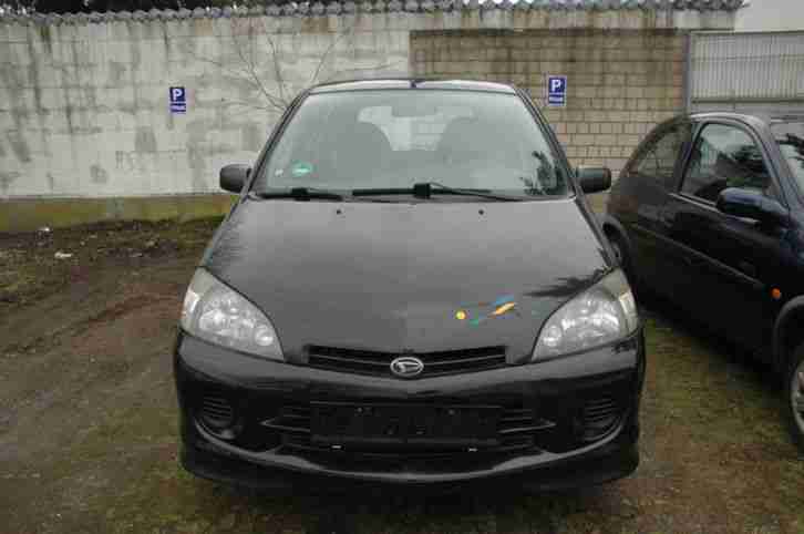 DAIHATSU YRV 12.2003 1.0