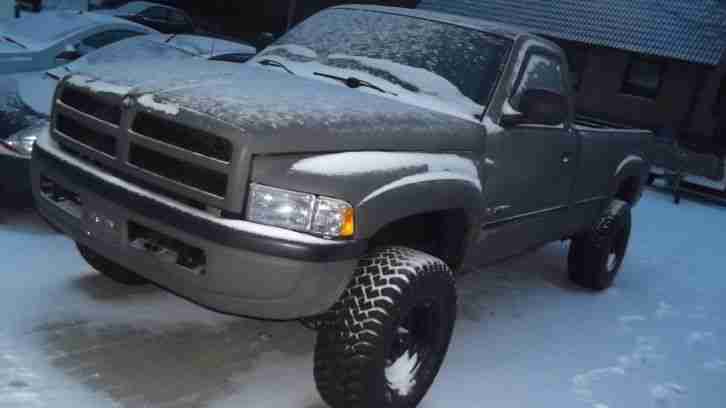 DODGE RAM 1500 PICKUP BREIT HOCH LAUT BÖSE ABSOLUTER EYECATCHER!!!!