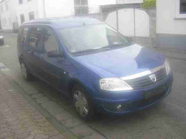 Dacia Logan blau