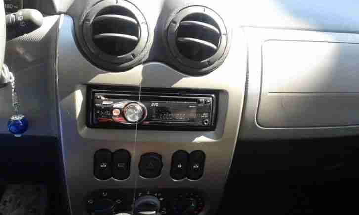 Dacia Sandero 1,4mpi, Servo, TÜV 01/17, ähnl. VW Polo, Golf