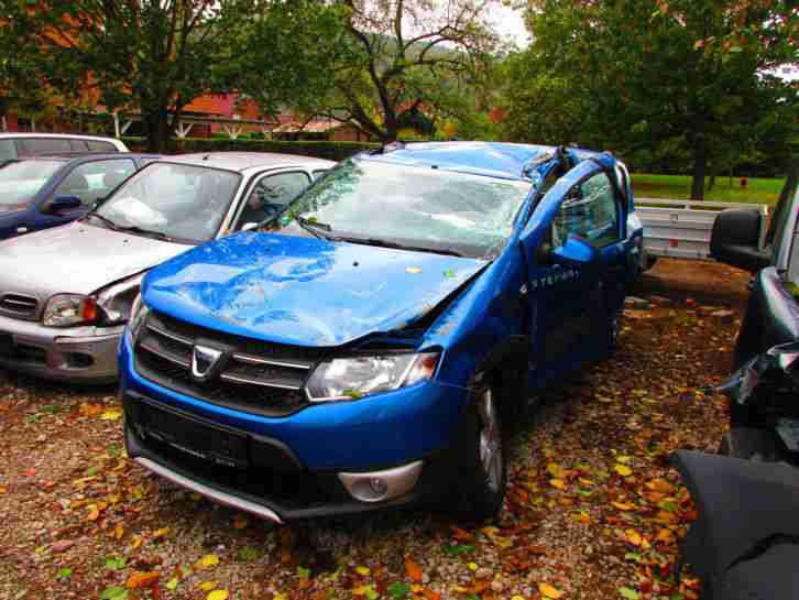 Dacia Sandero Stepway Unfall. wenig Km