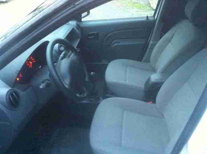 Dacia logan Express EZ 05/2012 , 63000 Km, 88 PS , Klimaanlage