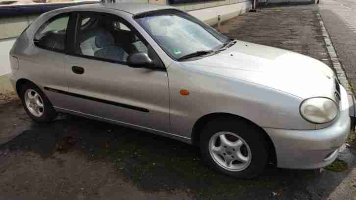Daewoo Lanos Cool 1, 4 L 55 KW Silber ohne Tüv zum reparieren oder ausschlachten