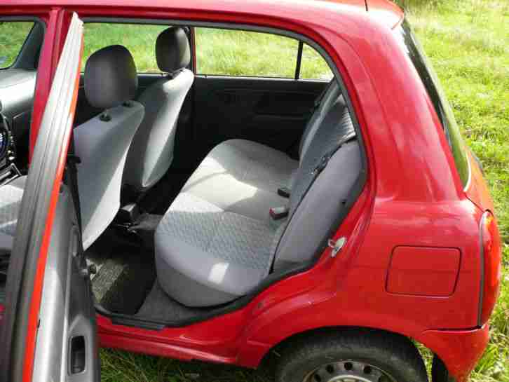 Daihatsu Cuore Baujahr 2001 Tüv NEU