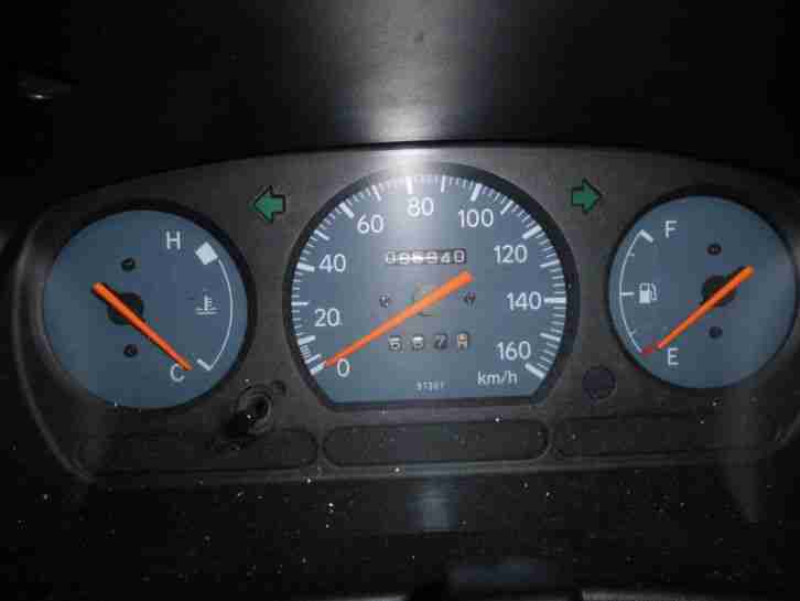 Daihatsu Cuore; EZ 10.1999; 41KW/56PS;Benzin;Schaltgetriebe; 96.000 Km; 2.Hand