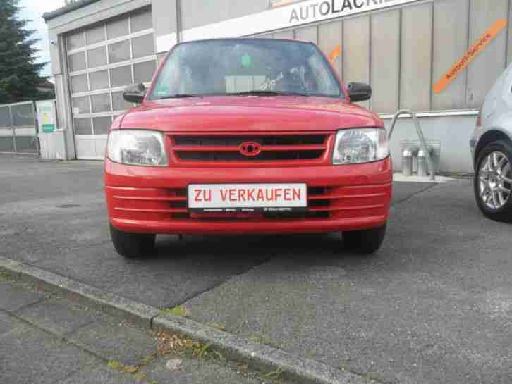 Daihatsu Cuore mit Heckschaden Motor / Getriebe ist O.K.