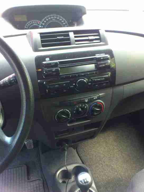 Daihatsu Materia gut gepflegt, wenige km, innen