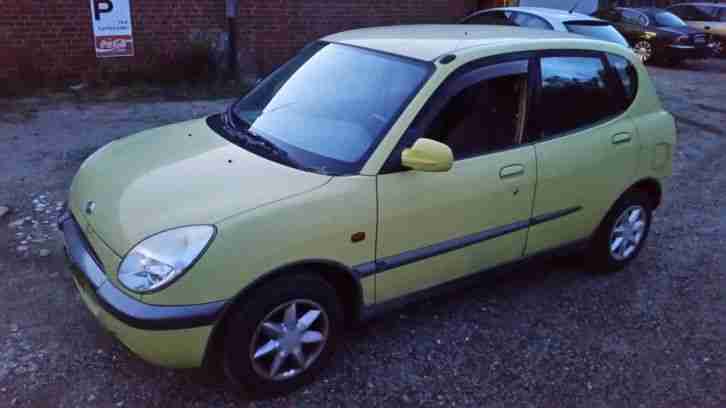 Daihatsu Sirion 1.0