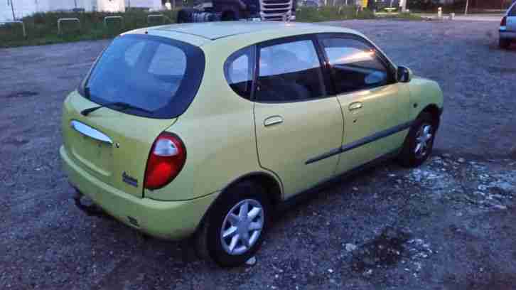 Daihatsu Sirion 1.0