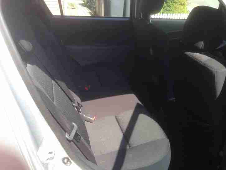 Daihatsu Sirion 1,0 L "top Anfängerauto"