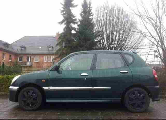 Sirion 1.3 S Automatik in Racing Green 8 fach
