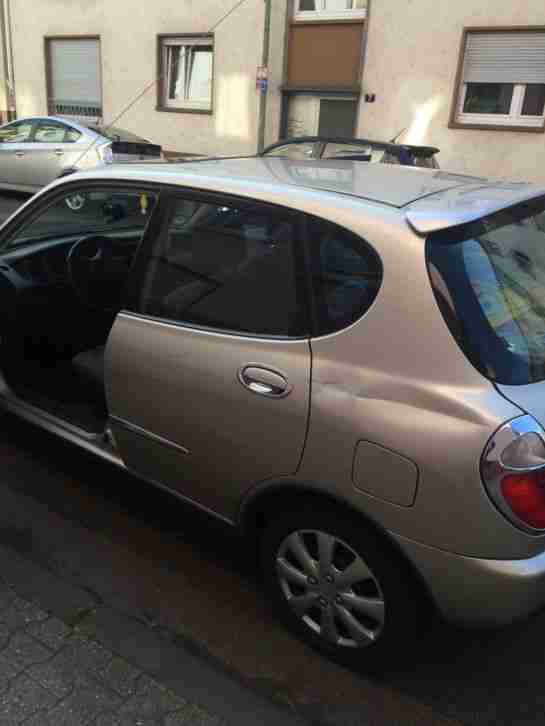 Daihatsu Sirion 1400 € VB