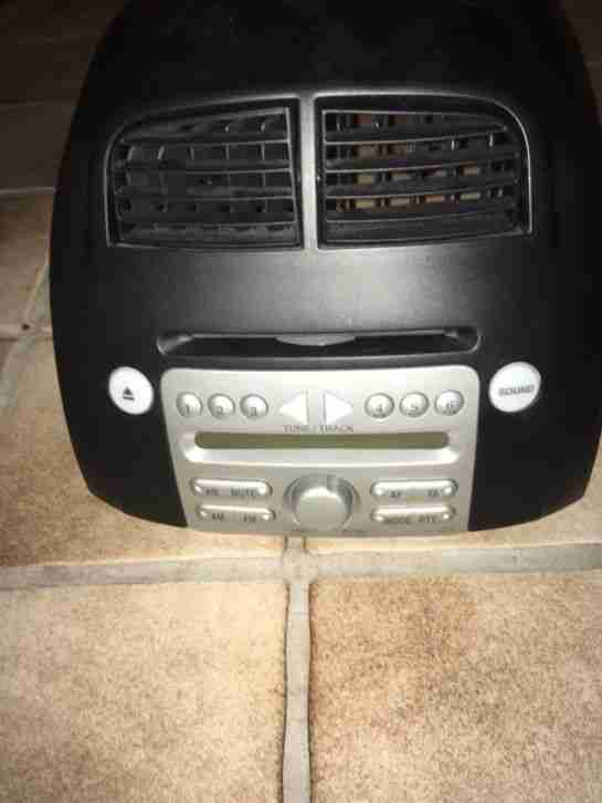 Daihatsu Sirion M3 Radio und Konsole