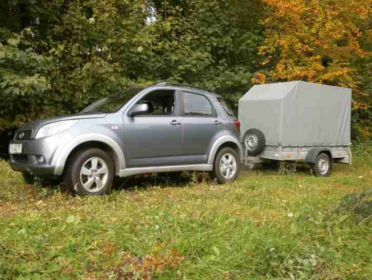 Daihatsu Terios J2 SUV AHK 4x4, LPG Autogas 105 PS TÜV 12/17 acht fach bereift