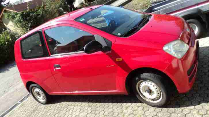 Daihatsu cuore rot 8-fach bereift