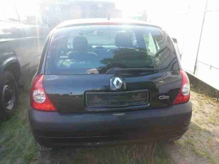 Defekt aufgrund Zahnriemen! Renault Clio Bj. 2004 zu verkaufen!