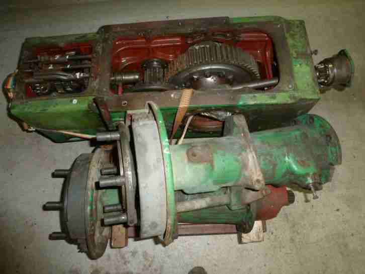 Deutz D 30 25 Achsschenkel links , OHNE Getriebe block