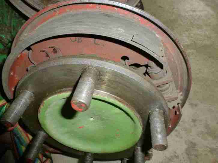 Deutz D 30 25 Achsschenkel links , OHNE Getriebe block Steckachse Differenzial