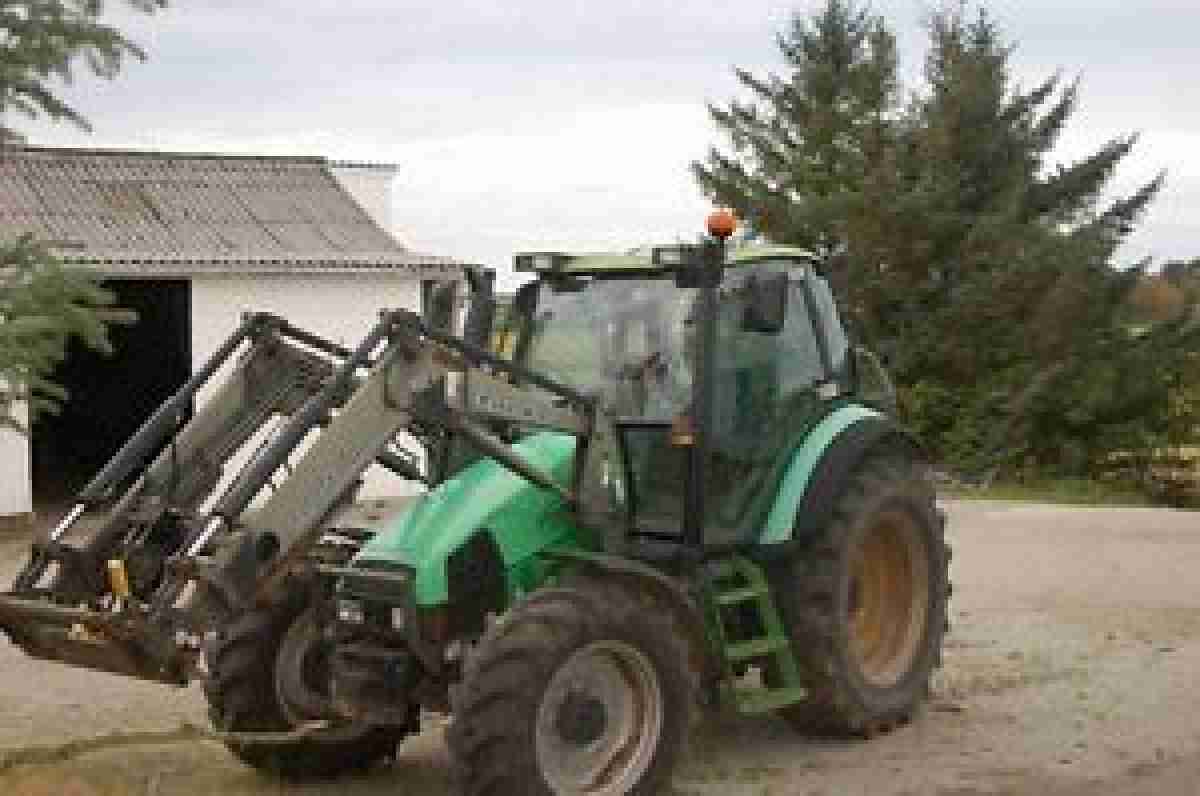 Deutz FHR Agrotron 1O6 - Traktor -