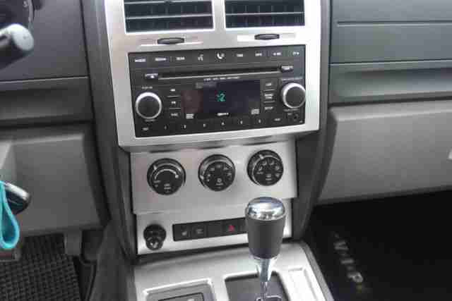 Dodge Nitro 2.8 CRD DPF Automatik