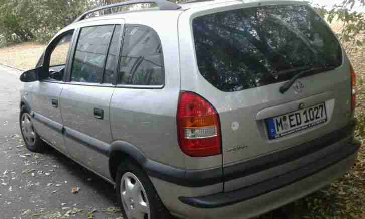 EIN Familien Auto Opel zafira zuverlässig Diesel 7 Sitze