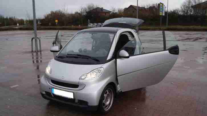 Ein Smart fortwo Silbermetalik Bj. 05.2008