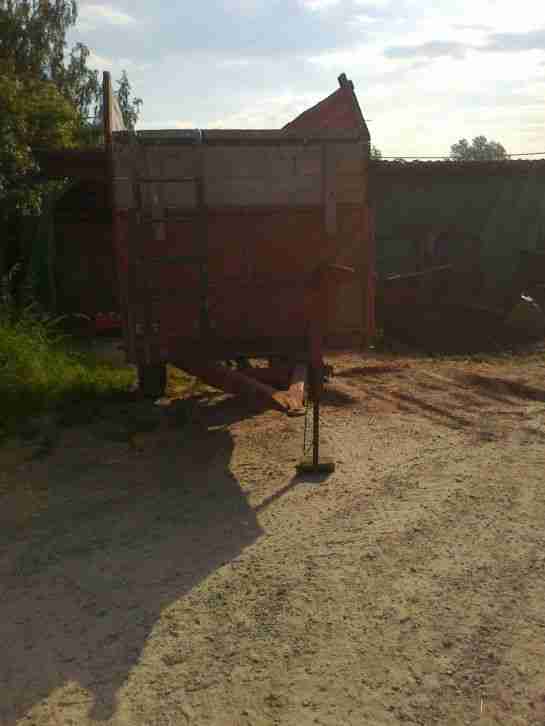 Einachsanhänger mit Kratzboden