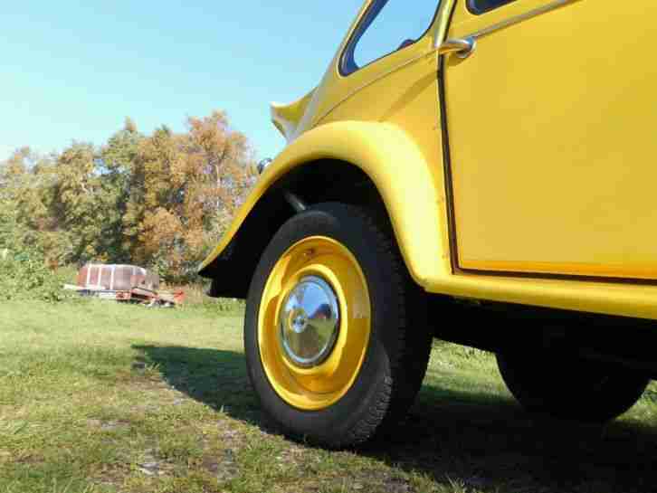 Ente Citroen 2CV 6 Sportente Sportwagen Oldtimer Kleinwagen