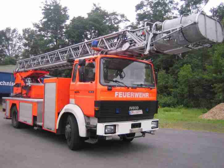 FEUERWEHR DREHLEITER MIT KORB DLK 23-12 IVECO ARBEITSBUHNE STEIGER