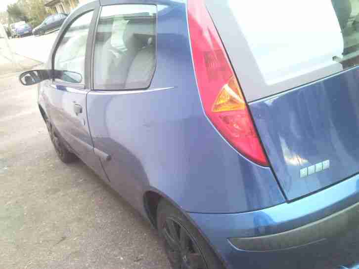 FIAT PUNTO Typ 188 - Bj. 5/2000 - TÜV 12/16 - 44 KW - GJR auf Stahl