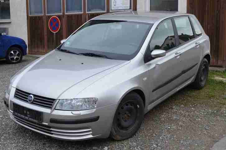 FIAT Stilo 16 V sehr gepflegt Klimaanlage Nichtraucher-Fahrzeug silbergrau