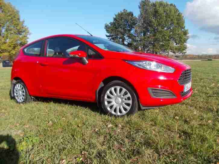 FORD FIESTA 1,25 TREND - GEPFLEGTES, FAST NEUWERTIGES GARAGENFAHRZEUG