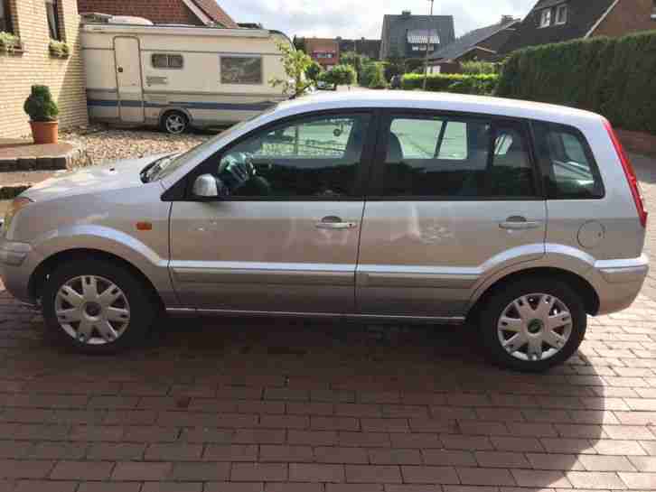 FORD FUSION von 11/2009 - 35000 KM - HU/AU bis 04/2016