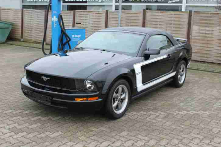 FORD MUSTANG PREMIUM