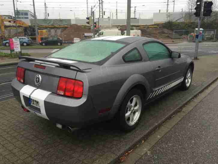 FORD MUSTANG V6 2006 - PREMIUM EDITION - Automatik