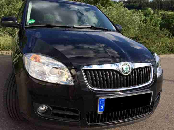 Fabia 1.6 Combi Elegance VOLL 1.Hand 8Fach VB