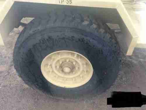 Fermont Division MEP-802A 5 KW Generator Chassis Reifen 37x12.50R16.5