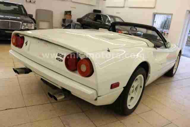 Ferrari 308 GTSi Spyder DP MOTORSPORT 1 von ca. 13 Stüc