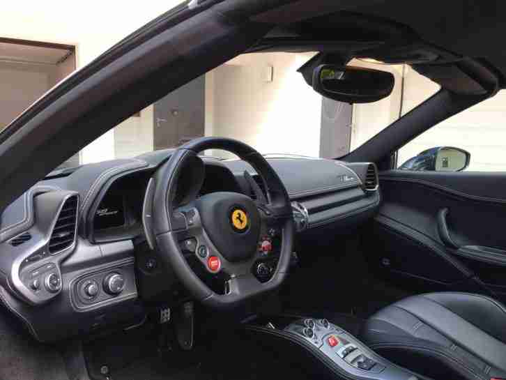 Ferrari 458 Spider schwarz