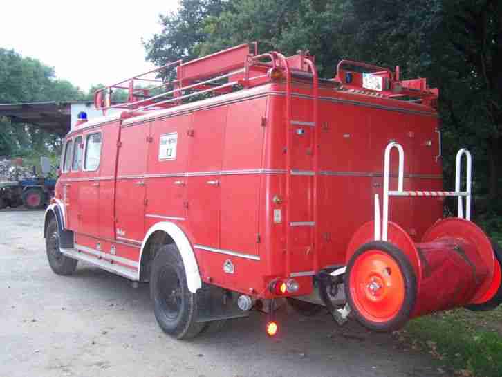 Feuerwehrwagen Mercedes Benz LF 1113 Aufbau Bachert Feuerwehrfahrzeug