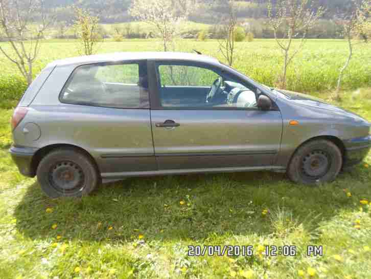 Fiat Bravo Typ 182 3 Türer 1,6l Benziner 103 PS Limousine