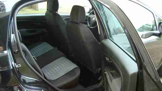 Fiat Grande Punto 1.2 8V Dynamic,Klima,2Hand,2X-El-Fe