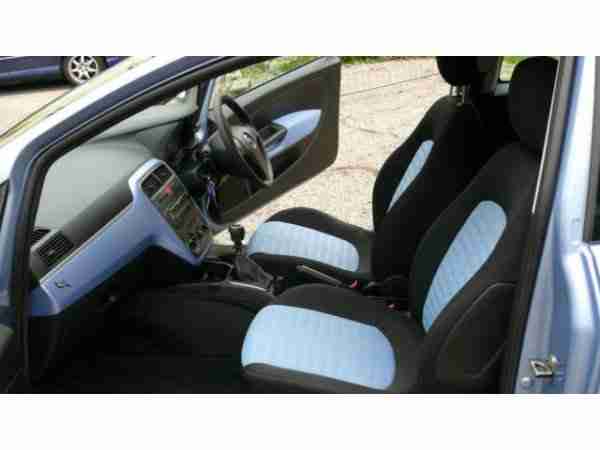 Fiat Grande Punto 1.4 8V 77PS TÜV neu 94tkm Klima