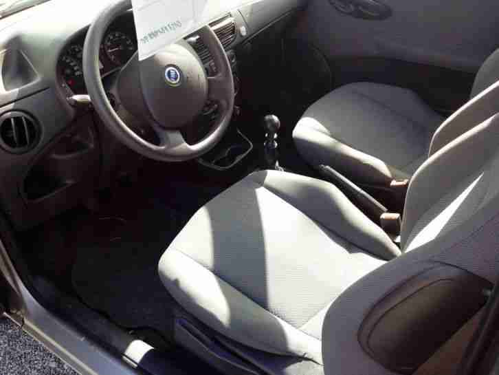 Fiat Punto 1,2 Euro 4, Tüv 09/2016, Klima, 60 PS