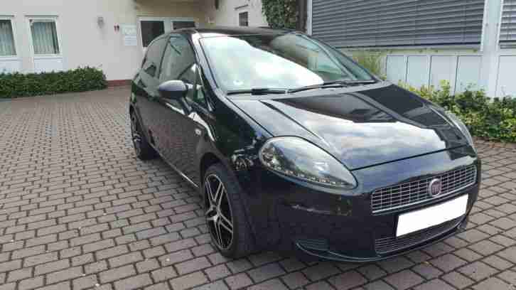 Fiat Punto 1.2 Sport* 65PS 17 Zoll Alu Soundanlage Subwoofer Tüv/Au neu