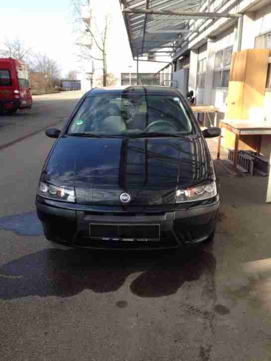 Fiat Punto 1, 2l Mit Sommerreifen Und