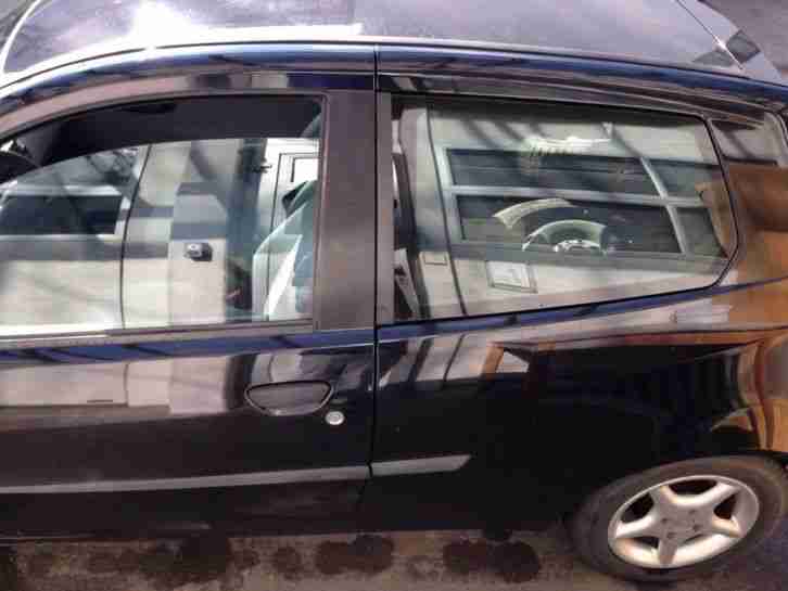 Fiat Punto 1,2l Mit Sommerreifen Und Winterreifen