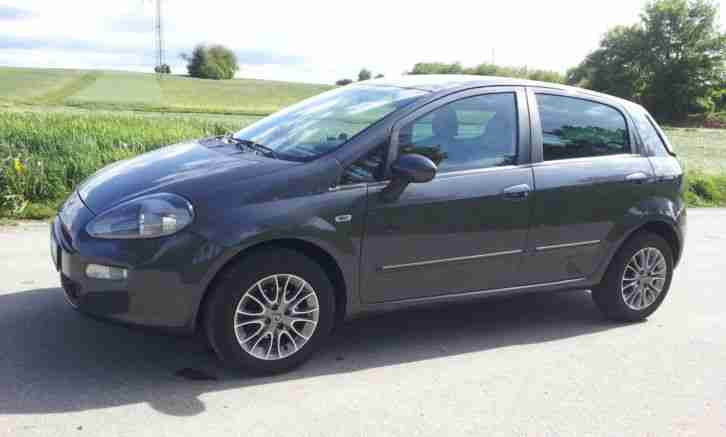 Fiat Punto 1.4 Dynamic >> Benziner 77 PS, 8- Fach Bereifung, 75TKM, TÜV 04/2019