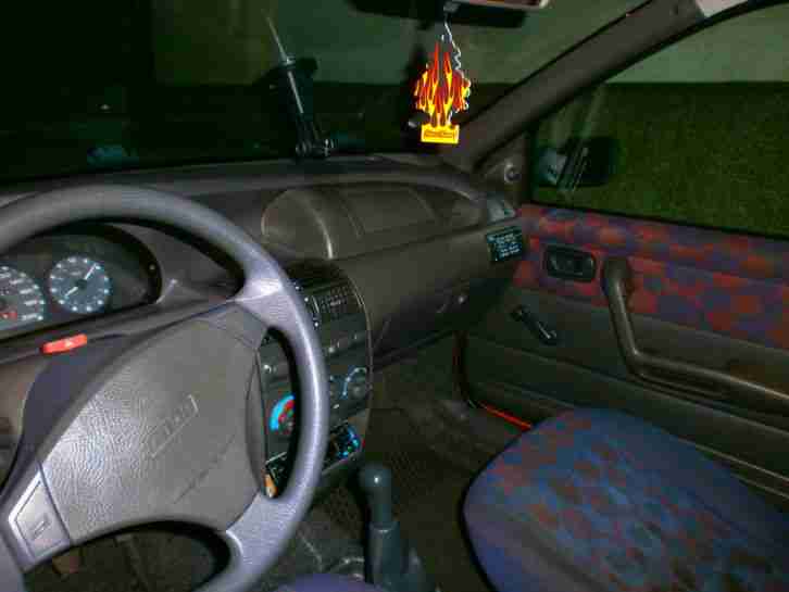 Fiat Punto 176 rot